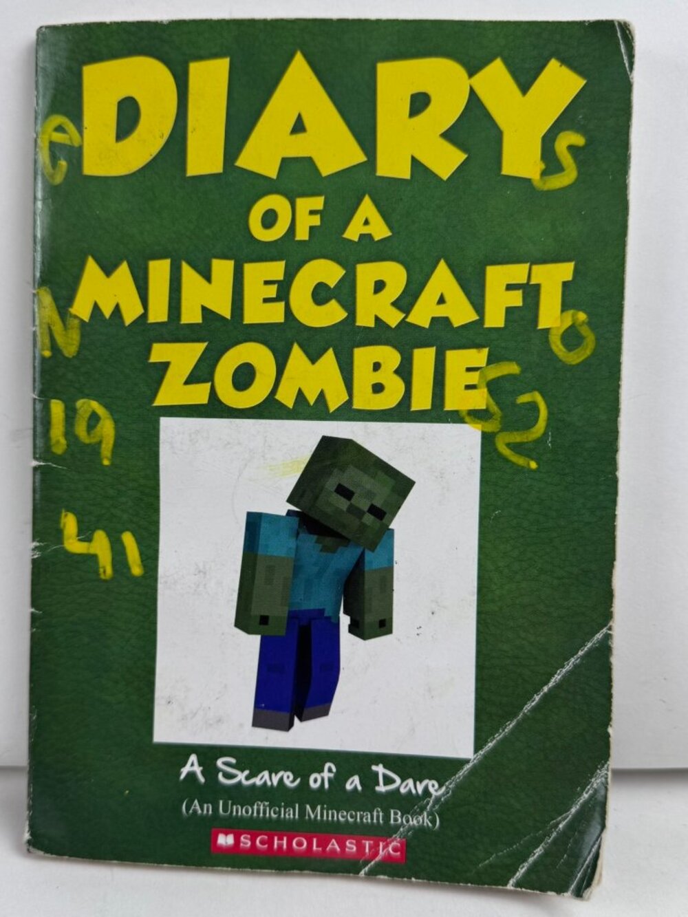 Diary of a Minecraft Zombie Book 1 A Scare of a Dare Scholastic Paperback Worn